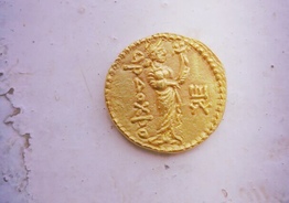 Продам золотые монеты царства Кушанидов,не новодел